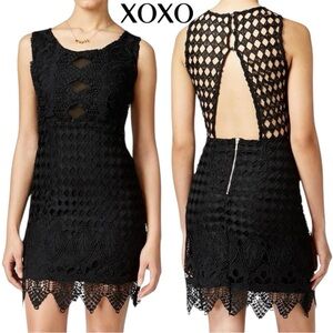 XOXO Black and Tan Sheath Dress Sleeveless Scoop Neck